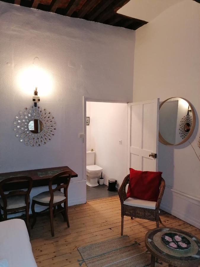 Le Studio Du 6 Apartamento Dole Exterior foto